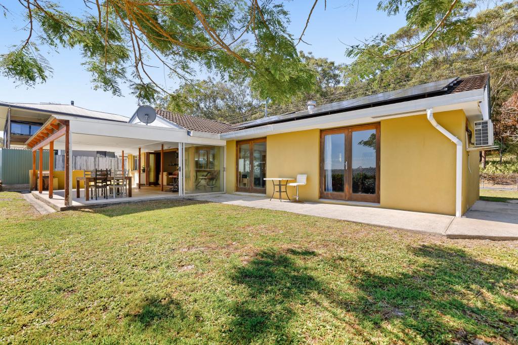 67 Rainbow Cres, Dunwich, QLD 4183