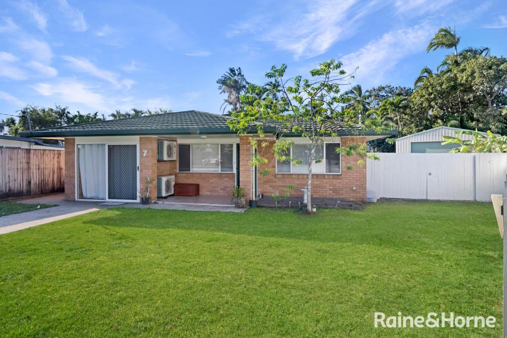 7 Brampton Ave, Bucasia, QLD 4750
