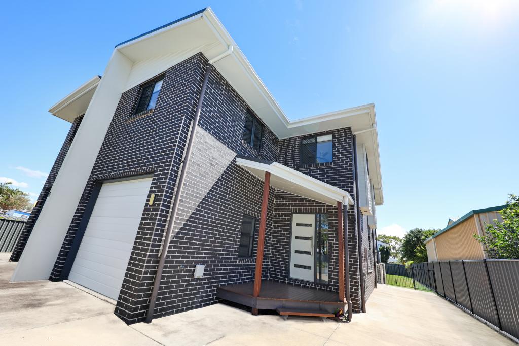 2/6 Howard St, Burrum Heads, QLD 4659