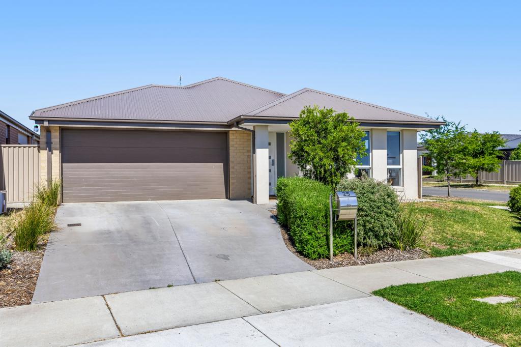 25 Swan Bvd, Winter Valley, VIC 3358