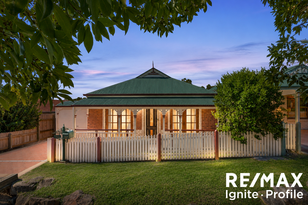 10 Simpson Way, Forest Lake, QLD 4078