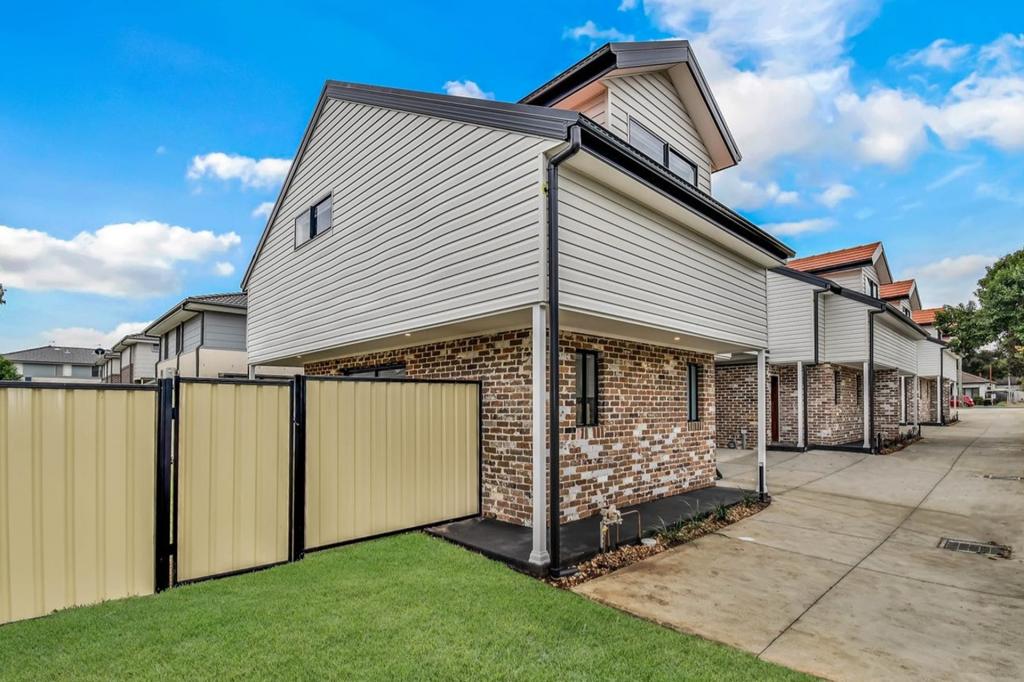 2/57 Mamre Rd, St Marys, NSW 2760