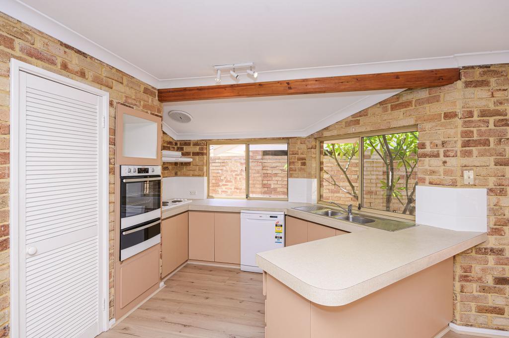 5b Swan Rd, Attadale, WA 6156