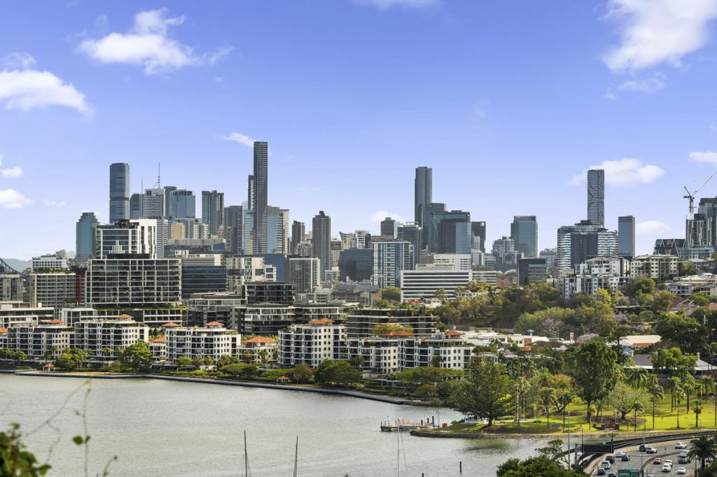 49 Toorak Rd, Hamilton, QLD 4007