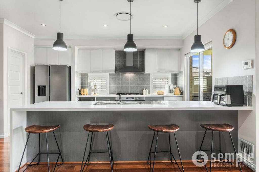 18 Calder Way, Atwell, WA 6164