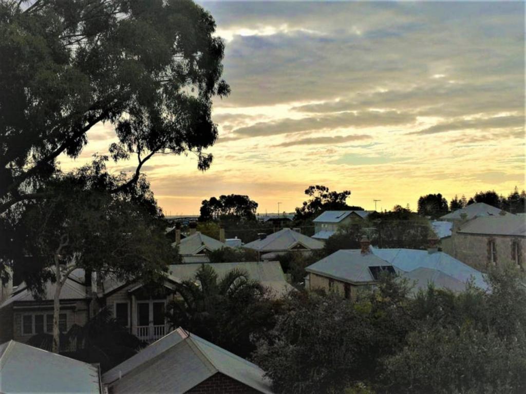 73a Attfield St, Fremantle, WA 6160