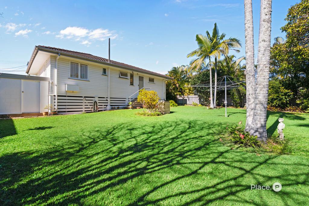 18 Meyrick St, Cannon Hill, QLD 4170