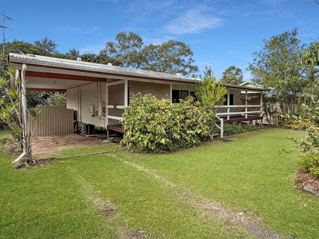 6 Railway Pde, Tiaro, QLD 4650