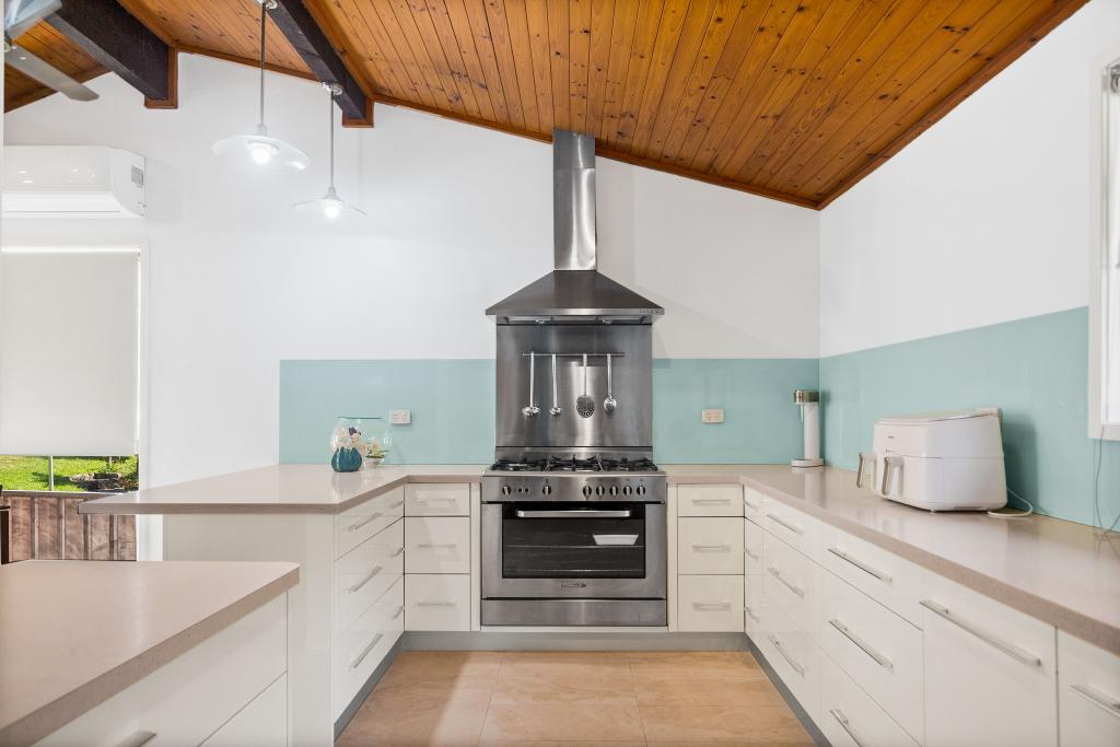 2 Digby Cl, Albion Park, NSW 2527
