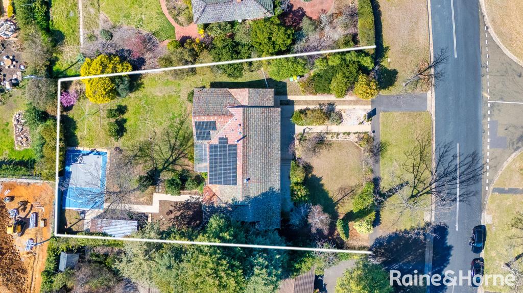 72 ARTHUR CIR, FORREST, ACT 2603