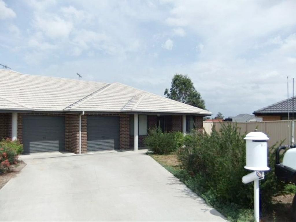1/5 Drury Cl, Hunterview, NSW 2330
