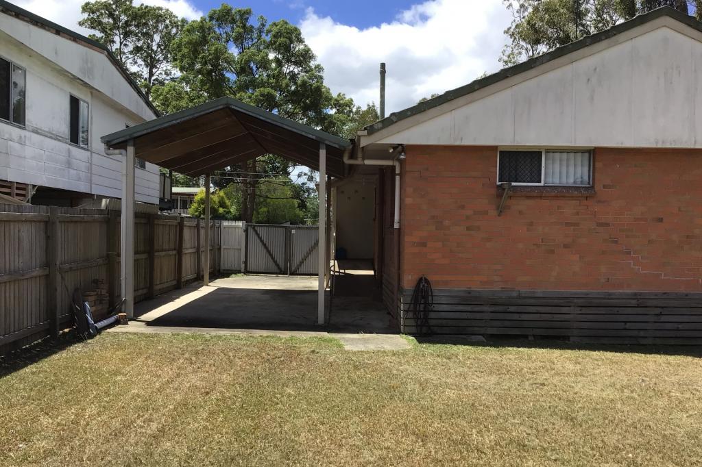 4 DOUGLAS ST, WOODRIDGE, QLD 4114