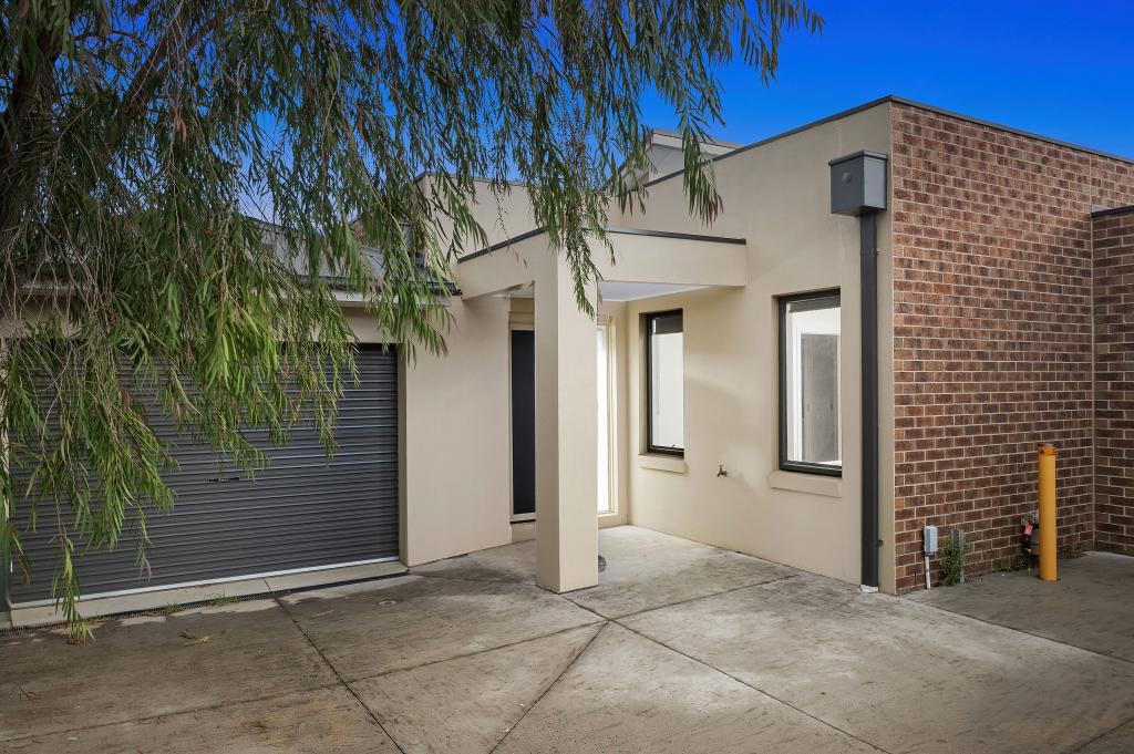 2/21 Travers St, Thomastown, VIC 3074