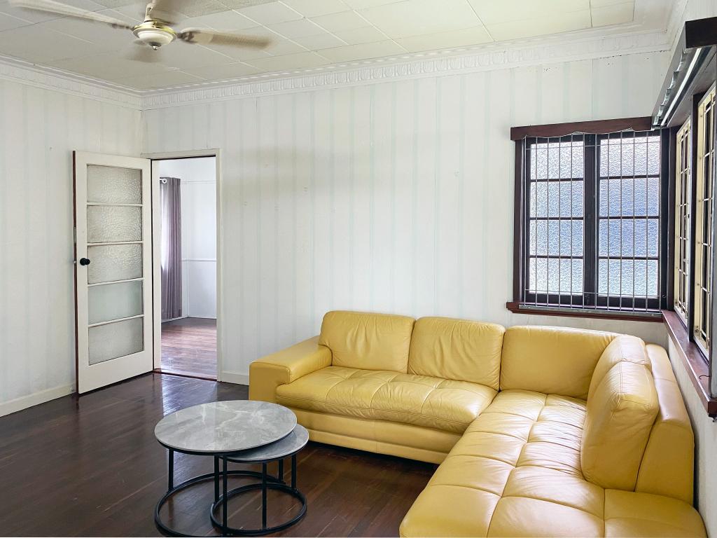 54 Shottery St, Yeronga, QLD 4104