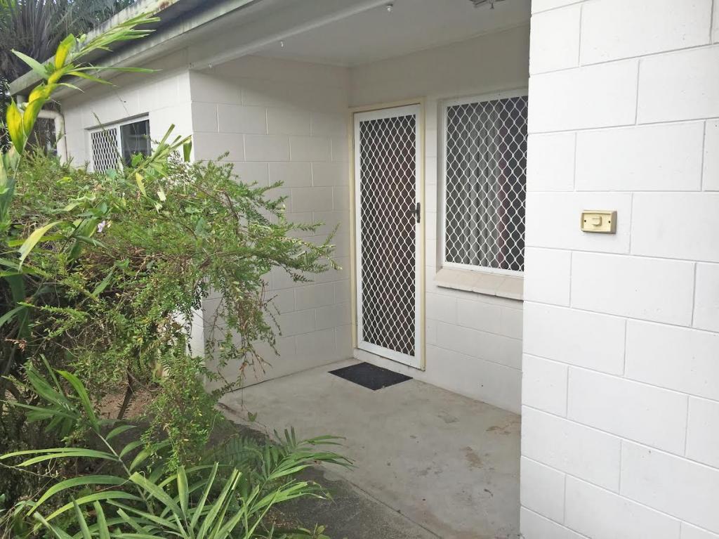 1/104 WINDARRA ST, WOREE, QLD 4868