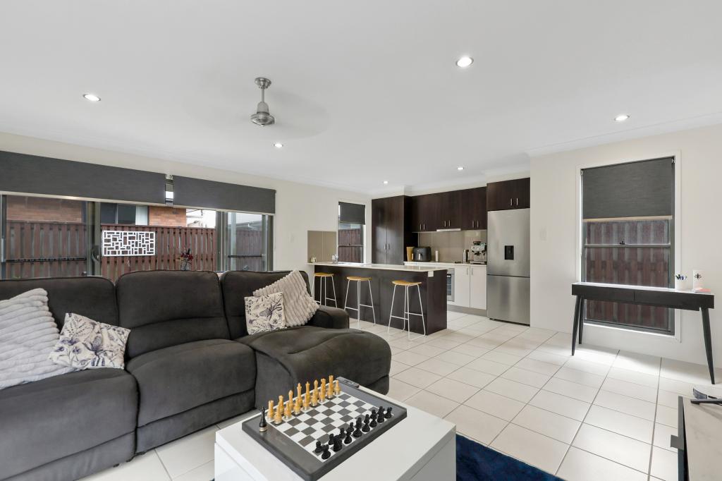 89 Scarborough Cct, Blacks Beach, QLD 4740