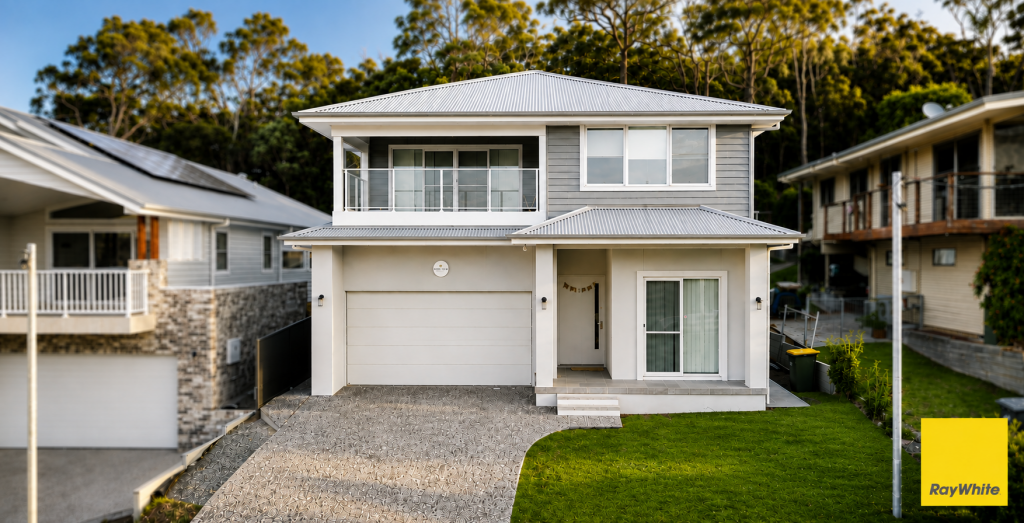 16 Maitland Ave, Sunshine, NSW 2264