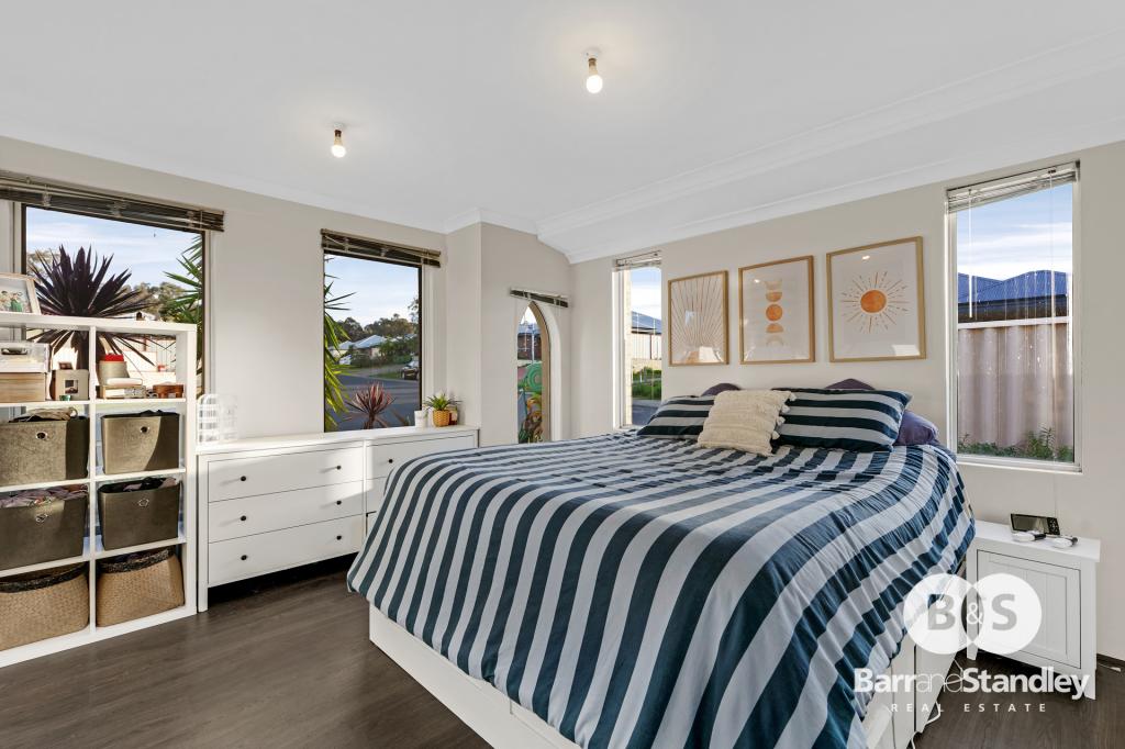 16 Meredith Way, Usher, WA 6230