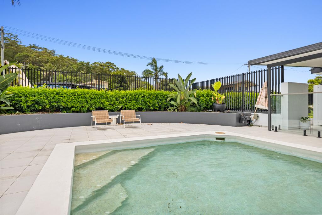 5 Cooloola Dr, Rainbow Beach, QLD 4581