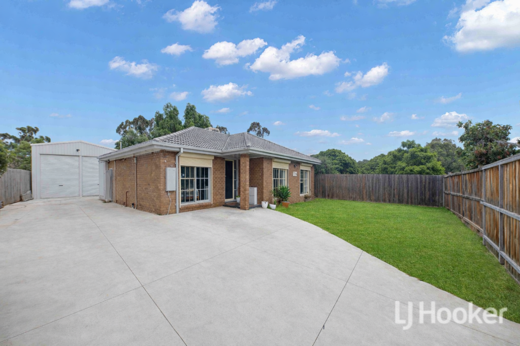 10 Lincoln Way, Melton West, VIC 3337