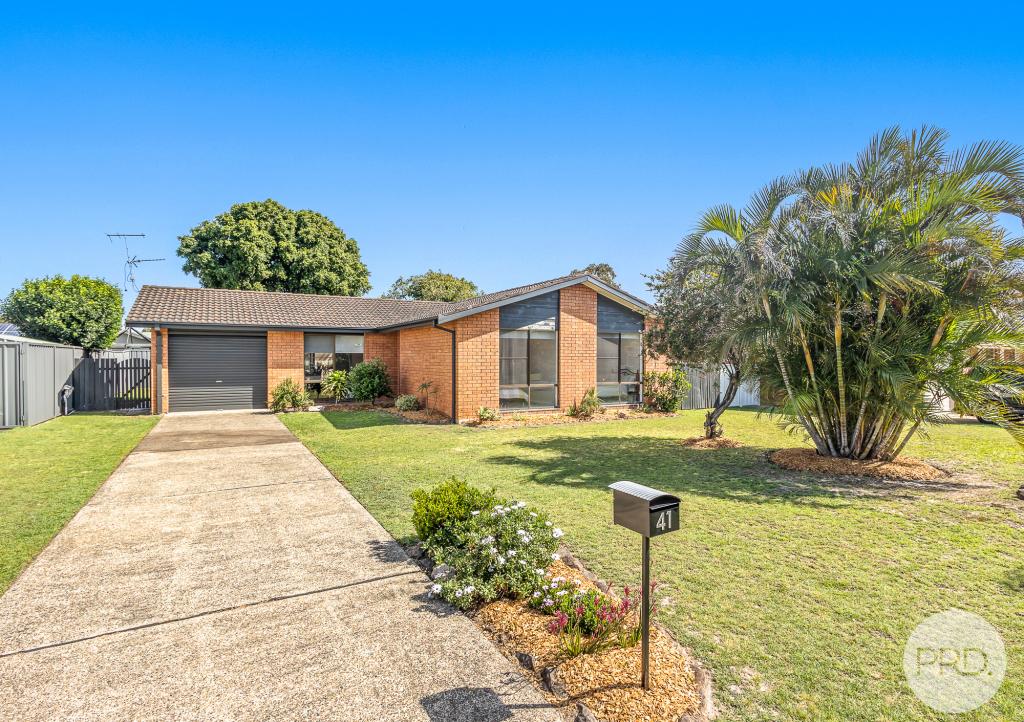 41 CALEDONIA CL, SALAMANDER BAY, NSW 2317