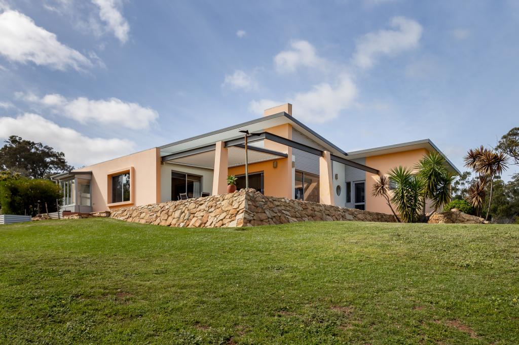 6 Nyleeta Cl, Ferguson, WA 6236