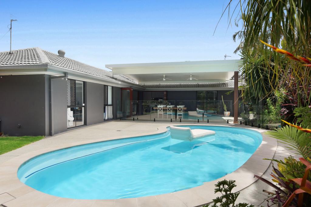 25 Huntingdale Cres, Robina, QLD 4226