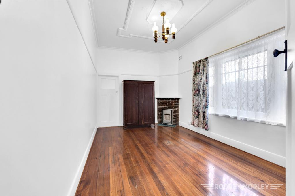 821 GLENHUNTLY ROAD, CAULFIELD, VIC 3162