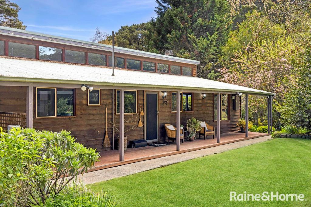 77 BOWYERS RD, WOODEND, VIC 3442