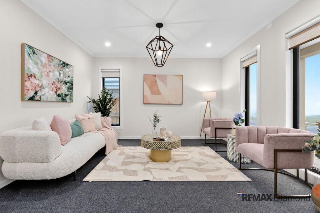 30 Ambasaddor Cct, Cranbourne South, VIC 3977