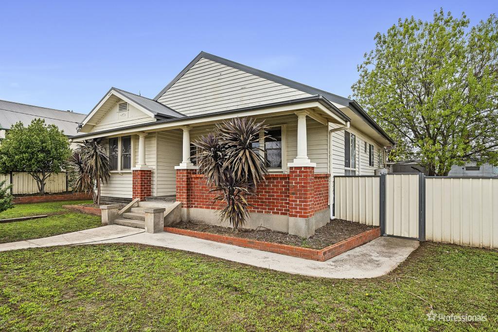 2 Outtrim St, Maryborough, VIC 3465