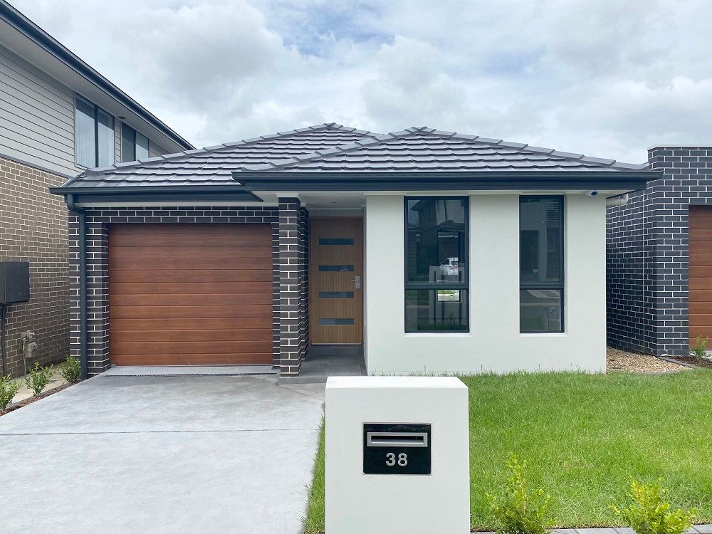 38 Mimosa St, Gregory Hills, NSW 2557