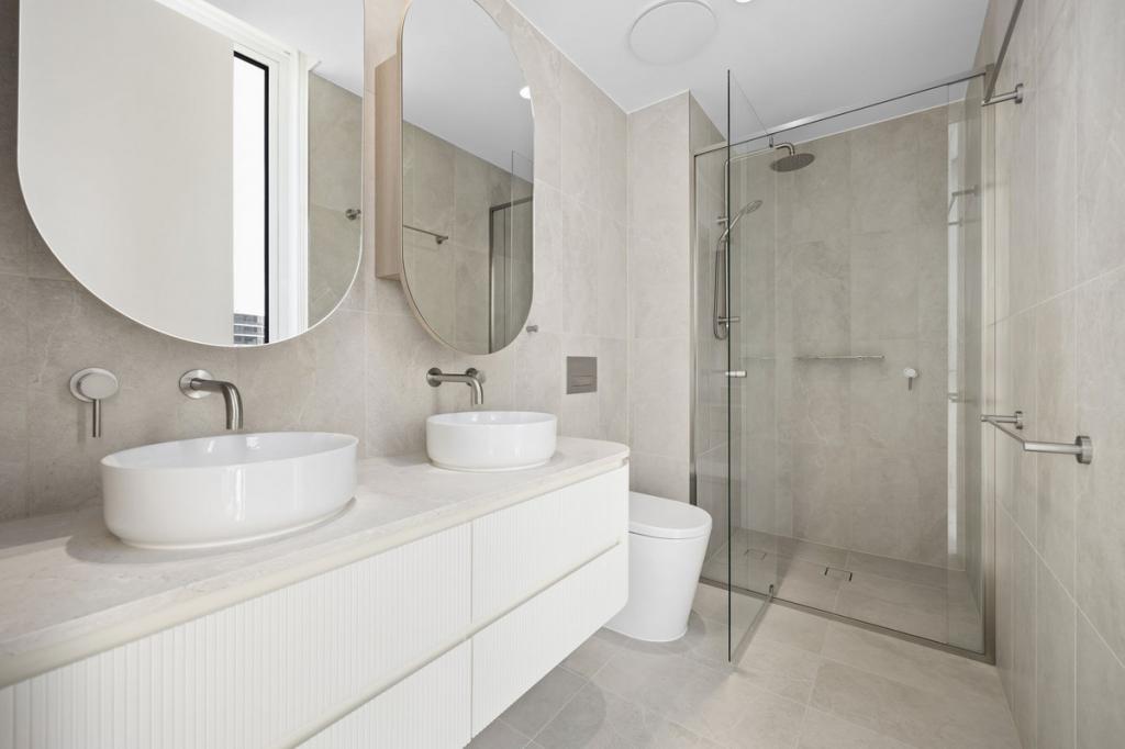 1803/4 Rosewood Ave, Broadbeach, QLD 4218