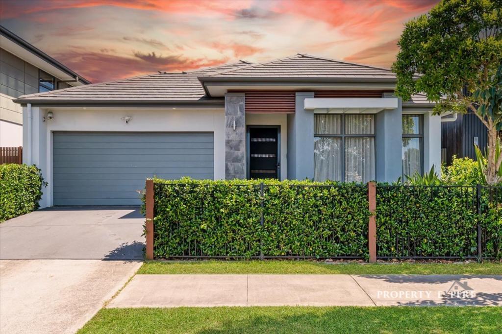 12 WATKIN CRES, MARSDEN PARK, NSW 2765