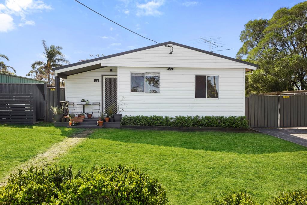 28 Laura St, Hill Top, NSW 2575