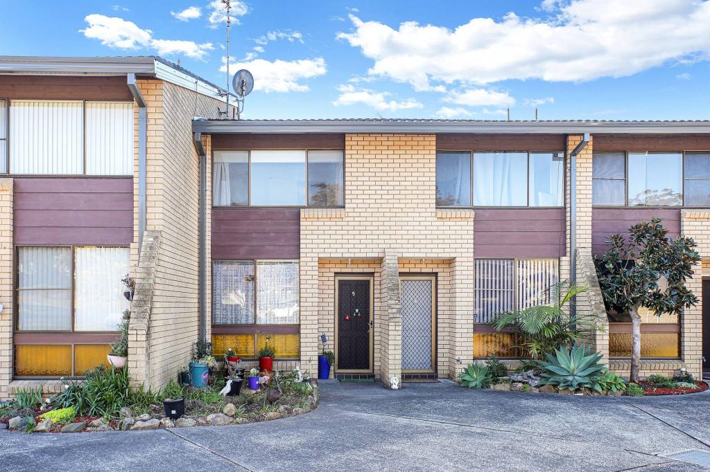 5/2 Blackbutt Way, Barrack Heights, NSW 2528