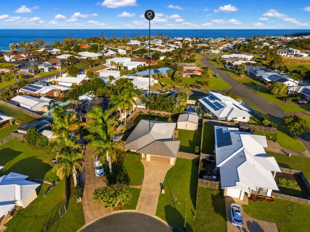 4 Daisy Ct, Coral Cove, QLD 4670