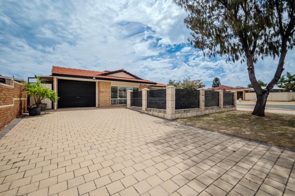 33 Dunmore Cct, Merriwa, WA 6030