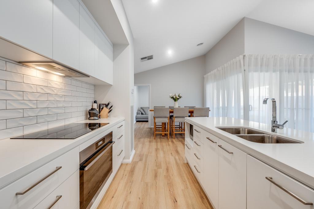 38 Hurley Cct, Baranduda, VIC 3691