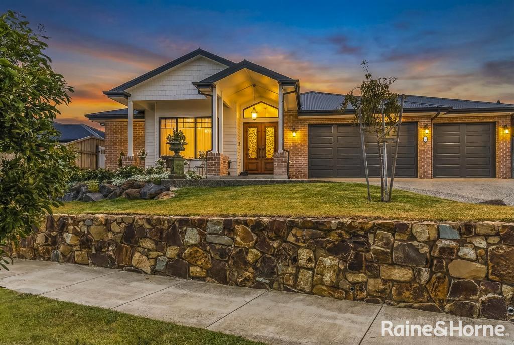 9 Richey Prom, Gisborne, VIC 3437