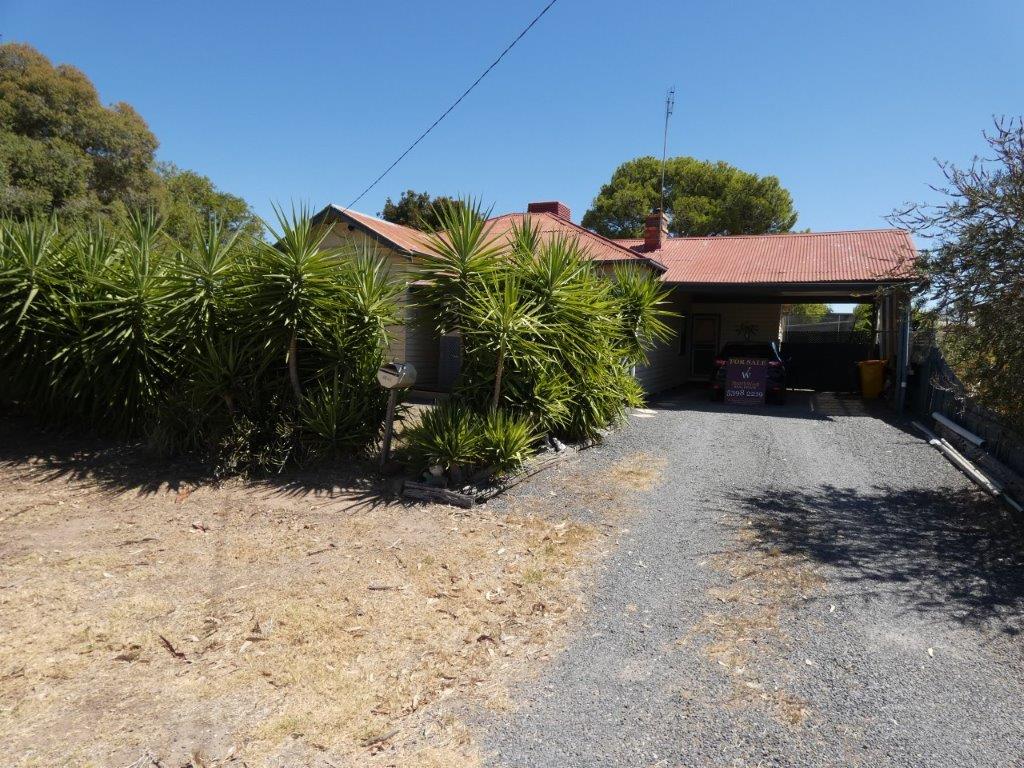 22 Thomas St, Warracknabeal, VIC 3393