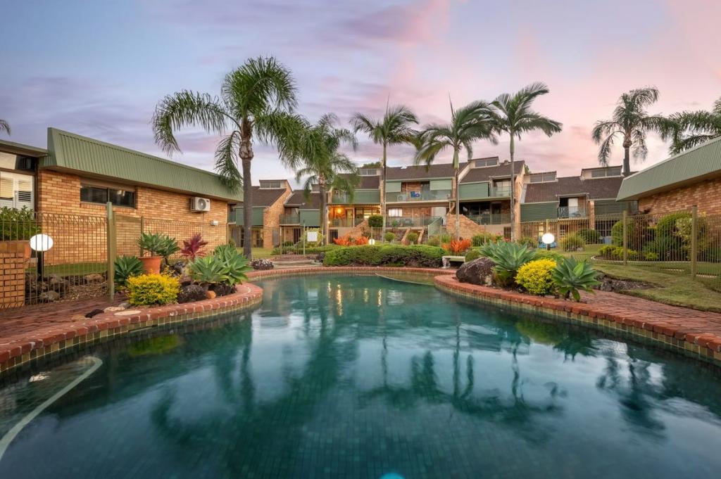 13/33-39 Hooker Bvd, Broadbeach Waters, QLD 4218