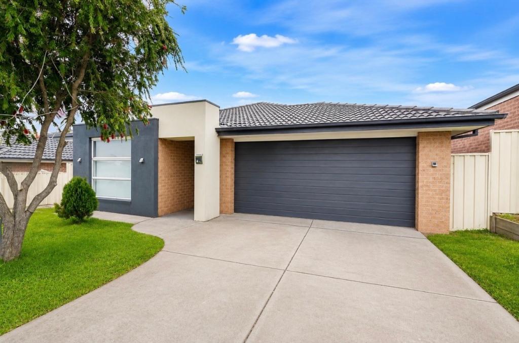 16 Mikada Bvd, Kilmore, VIC 3764