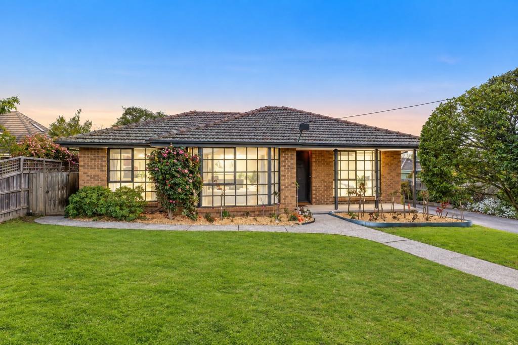 1/17 NEWBIGIN ST, BURWOOD, VIC 3125