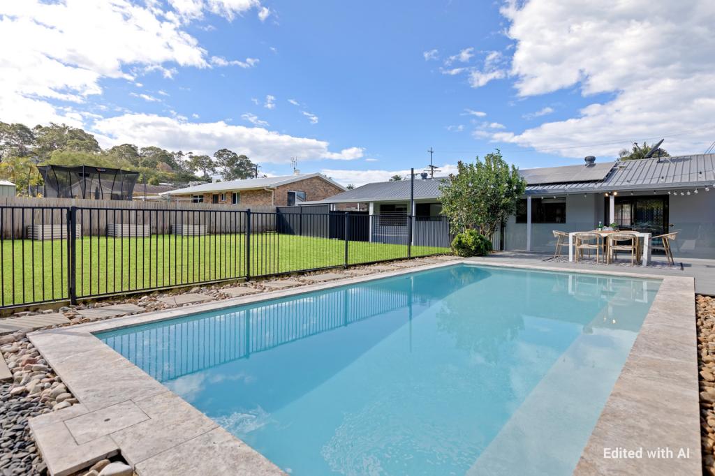 99 Elkhorn St, Kuluin, QLD 4558