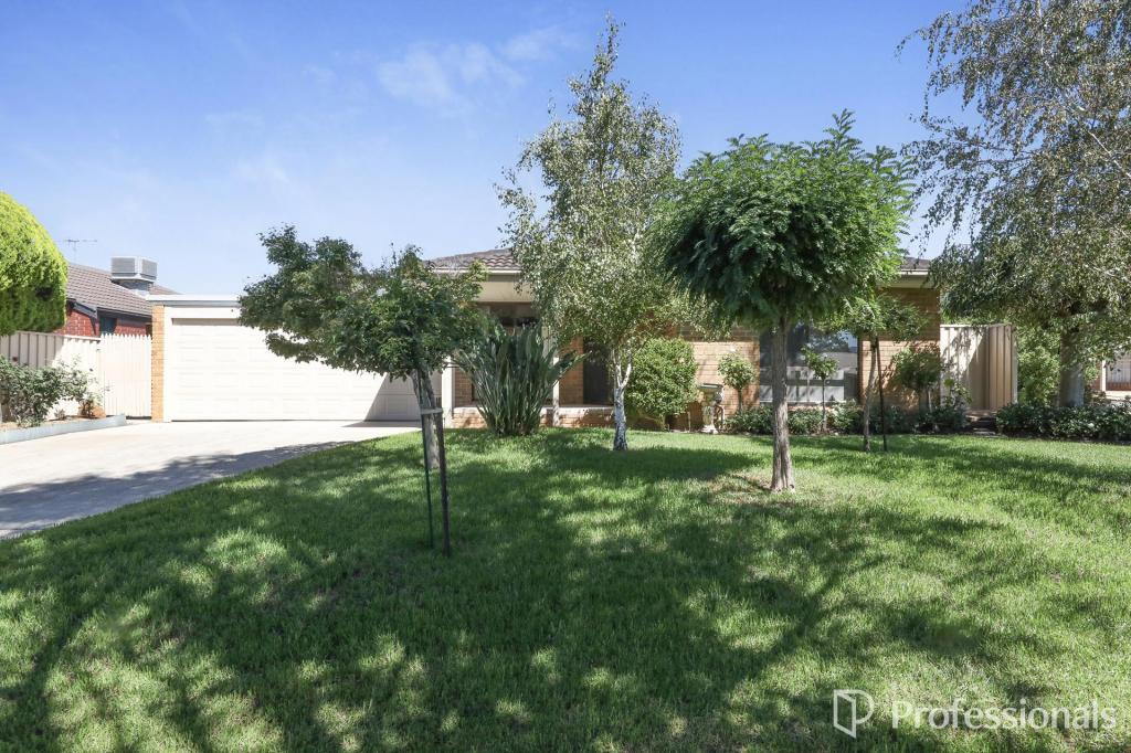 35 Clifton Dr, Bacchus Marsh, VIC 3340