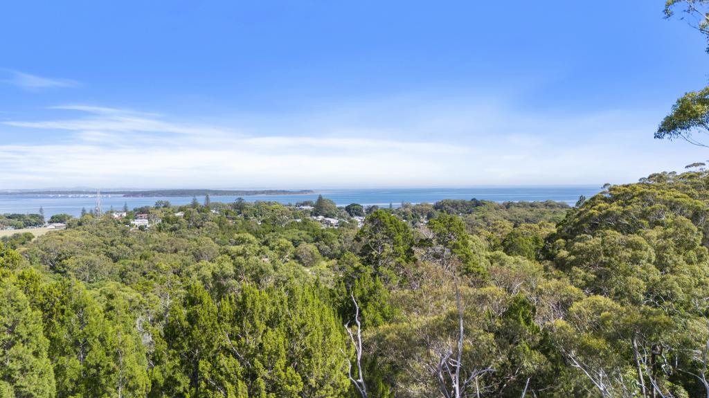 55 Rainbow Cres, Dunwich, QLD 4183