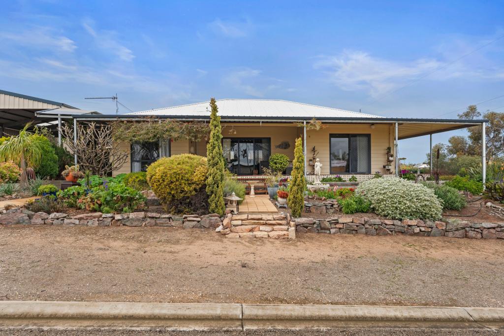 9 North Gully Rd, Tickera, SA 5555