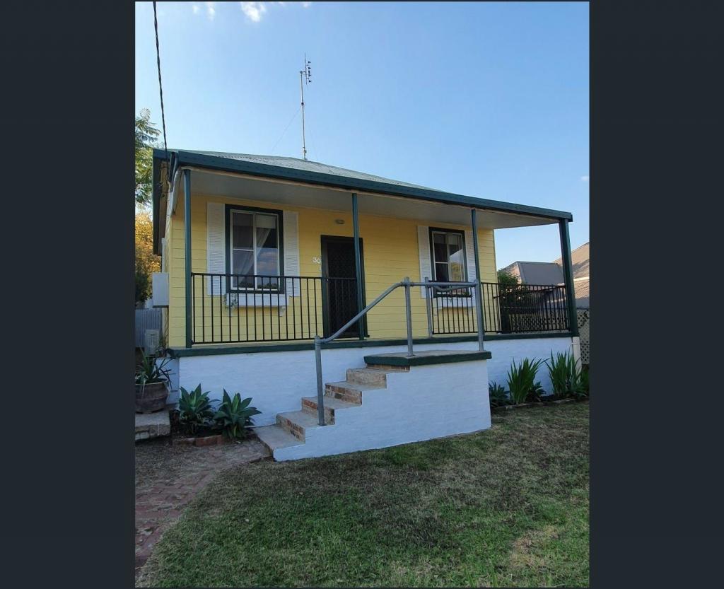 30 Gap St, Parkes, NSW 2870