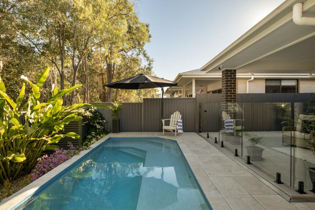 8 RUCHI PL, WYNNUM WEST, QLD 4178